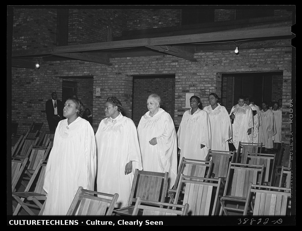 Adult choir processional, Chicago, 1941