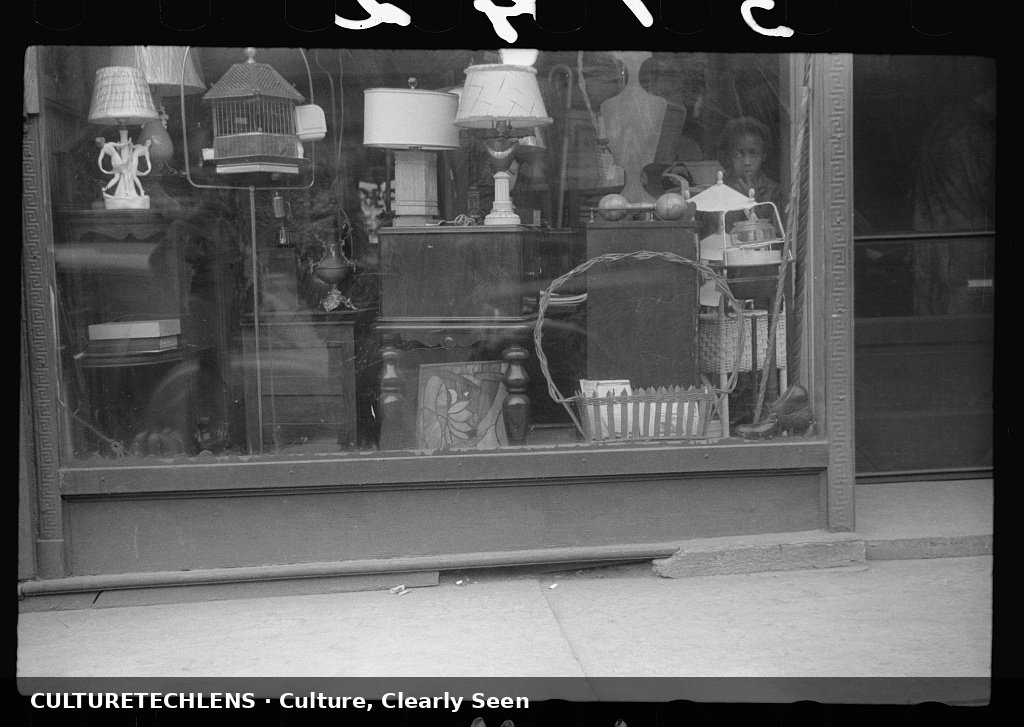 Negro grocery store, Black Belt, Chicago, Illinois, 1941 — CultureTechLens