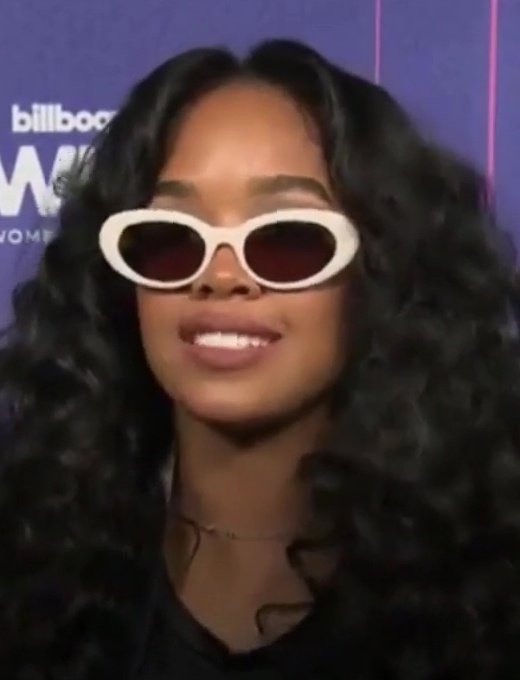 H.E.R. at Billboard Women in Music, March 2022.