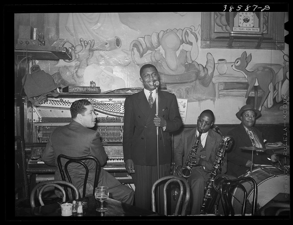 A singer with the band at a South Side tavern, Chicago, 1941