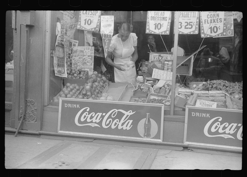 Negro grocery store, Black Belt, Chicago, Illinois, Chicago, 1941